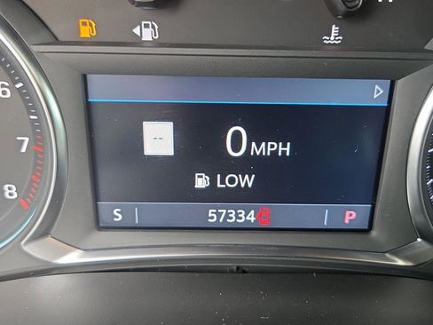 Used 2023 Chevrolet Traverse RS image 30