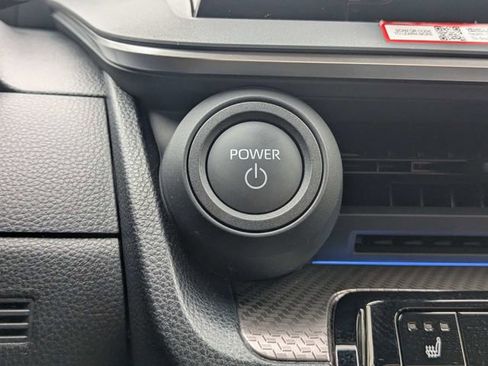 Used 2025 Toyota Prius XLE image 20