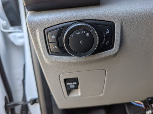 Used 2019 Ford F150 XL w/ Equipment Group 101A Mid AWD/4WD image 13