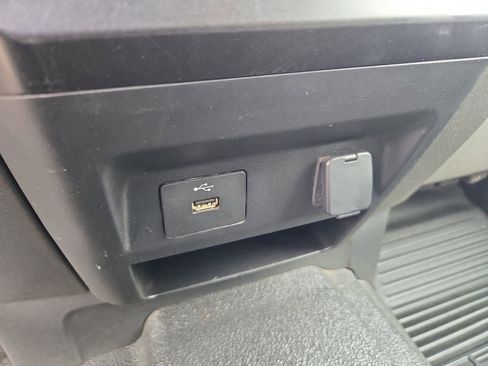 Used 2019 Ford F250 XL w/ Power Equipment Group image 32