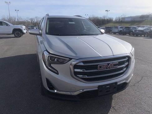 Used 2019 GMC Terrain SLT w/ Preferred Package image 4