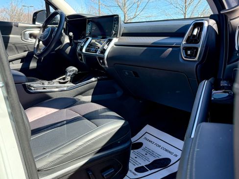 Used 2023 Kia Sorento SX image 13