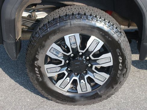 Used 2025 GMC Sierra 2500 Denali w/ Denali Reserve Package AWD/4WD image 37