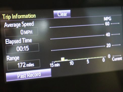 Used 2018 Toyota Corolla LE image 31