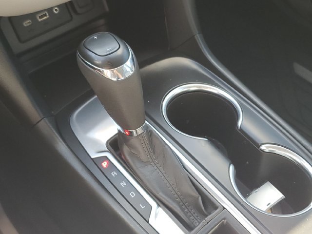 Used 2020 Chevrolet Equinox LS w/ LPO, Floor Liner Package FWD image 30