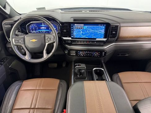 Used 2024 Chevrolet Silverado 1500 High Country w/ High Country Premium Package AWD/4WD image 12