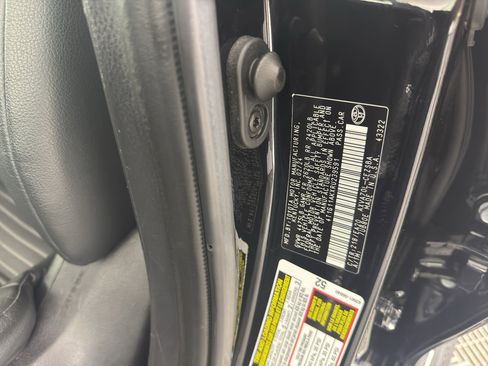 Used 2024 Toyota Camry SE FWD image 13