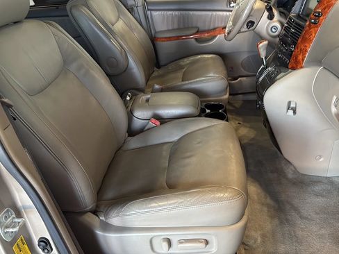 Used 2006 Toyota Sienna XLE Limited w/ XLE Limited Pkg 2 AWD/4WD image 56
