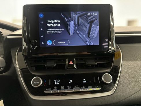 Used 2025 Toyota Corolla LE image 20