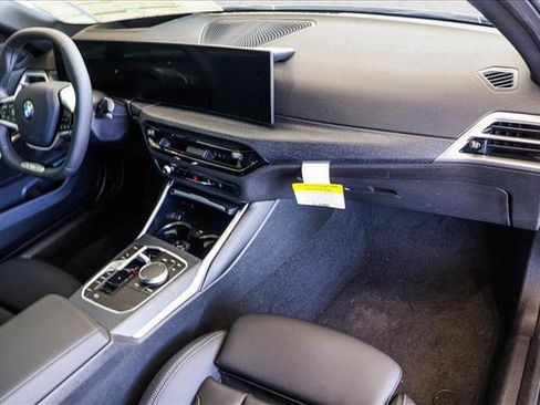 New 2025 BMW 330i xDrive Sedan w/ Premium Package AWD/4WD image 20