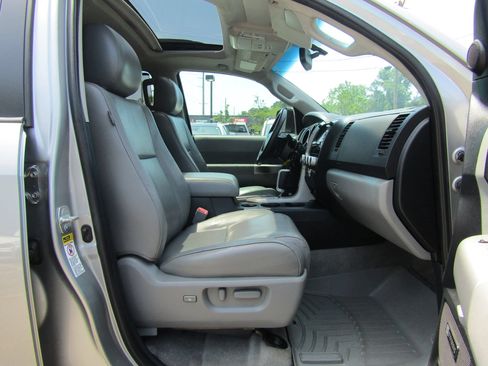 Used 2008 Toyota Sequoia Limited AWD/4WD image 26