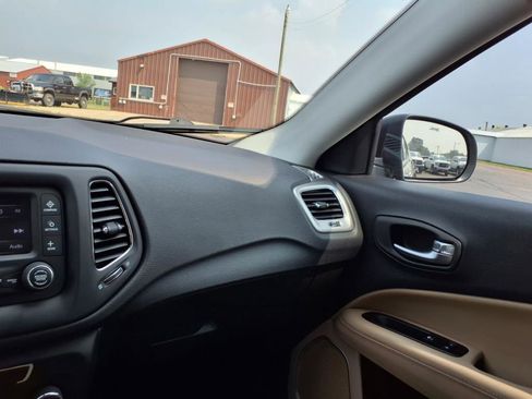 Used 2018 Jeep Compass Sport image 21