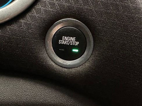 Used 2023 Chevrolet Malibu LT FWD image 12