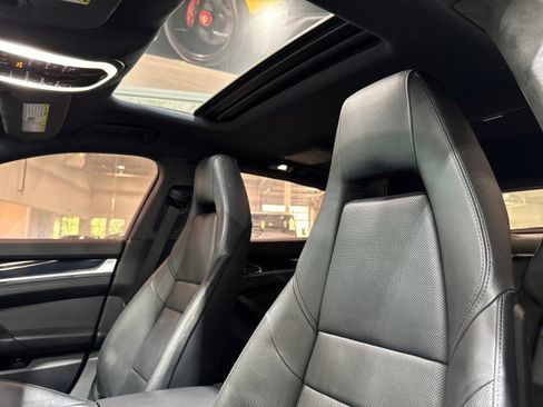 Used 2014 Porsche Panamera 4S Executive image 44
