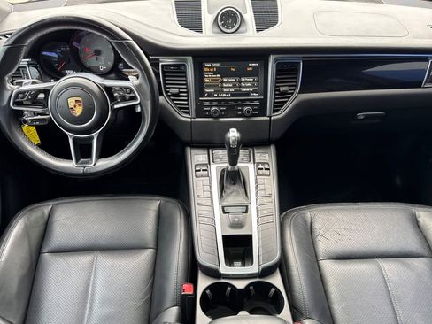Used 2016 Porsche Macan S image 12