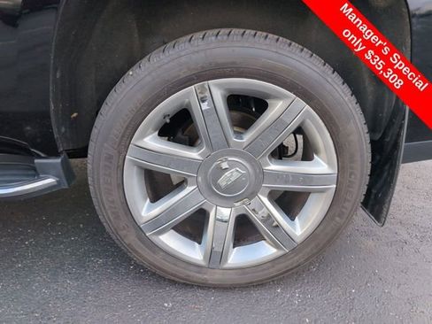 Used 2019 Cadillac Escalade Premium Luxury image 24