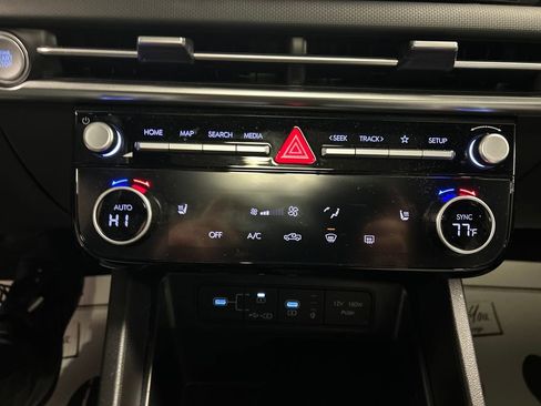 Used 2025 Hyundai Santa Cruz SEL image 17