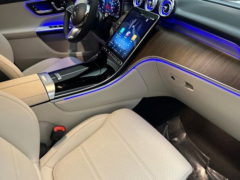 Used 2026 Mercedes-Benz GLC 300 image 18