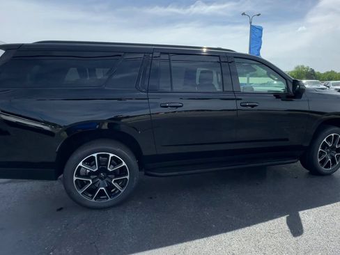 New 2026 Chevrolet Suburban RST w/ Comfort Package RWD image 9