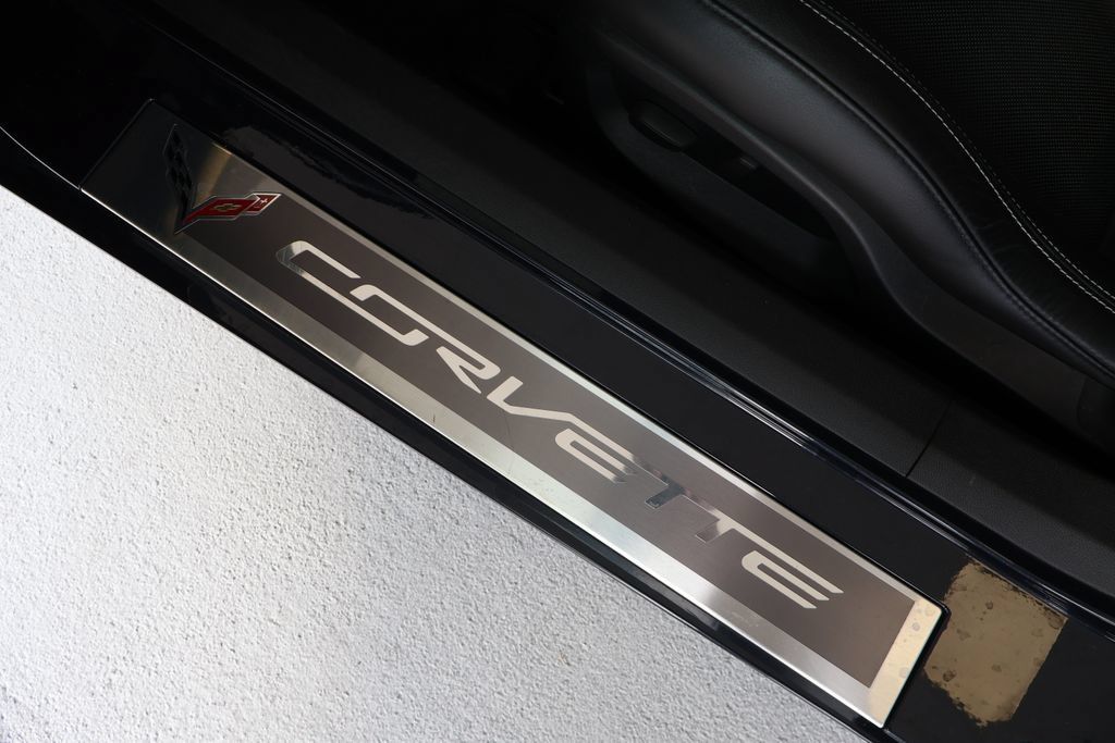 Used 2014 Chevrolet Corvette Stingray Coupe RWD image 17