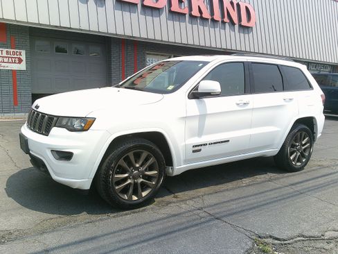 Used 2017 Jeep Grand Cherokee Limited 75th Anniversary AWD/4WD image 2