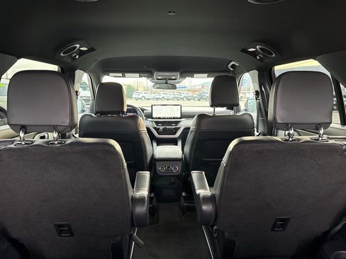 Used 2025 Ford Explorer ST-Line image 26