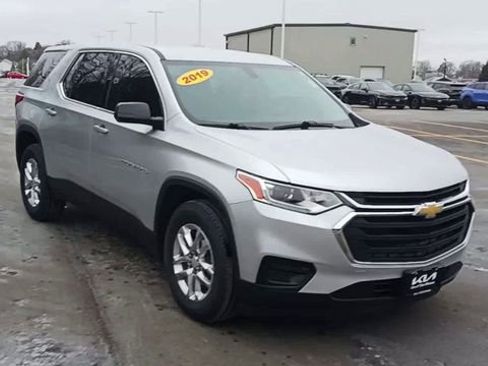 Used 2019 Chevrolet Traverse LS image 5