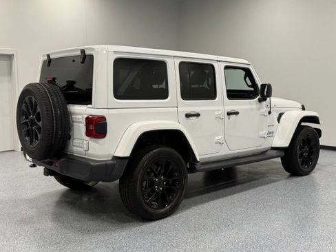 Used 2021 Jeep Wrangler Unlimited Sahara w/ Cold Weather Group AWD/4WD image 12
