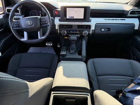 Used 2024 Toyota Tacoma TRD Sport image 13