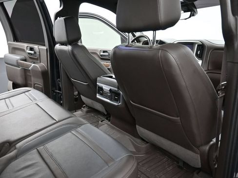 Used 2022 GMC Sierra 2500 Denali w/ Technology Package AWD/4WD image 2