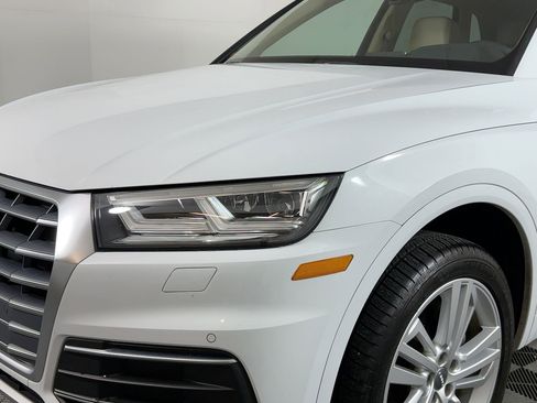 Used 2020 Audi Q5 2.0T Premium Plus w/ Premium Plus Package image 9