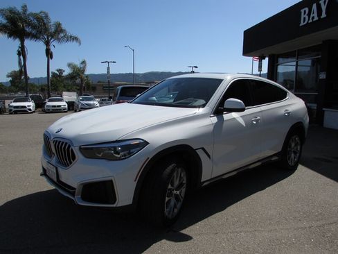 Used 2022 BMW X6 xDrive40i w/ Premium Package AWD/4WD image 4