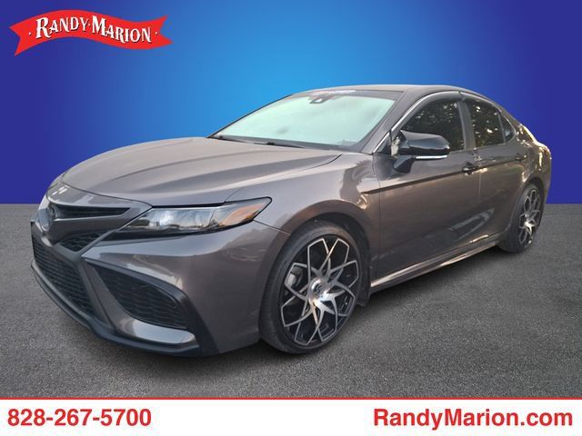 Used 2023 Toyota Camry SE FWD image 1
