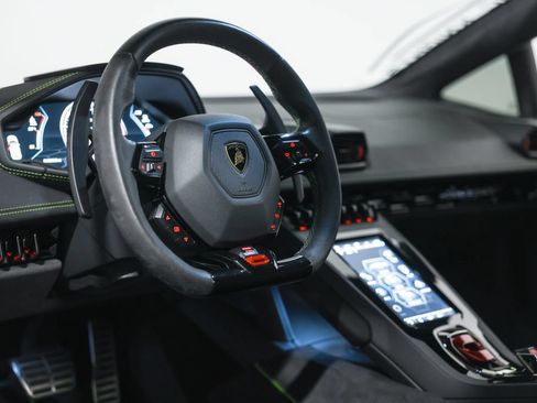 Used 2020 Lamborghini Huracan EVO AWD/4WD image 30
