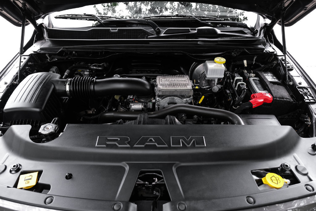 Used 2023 RAM 1500 Laramie AWD/4WD image 7
