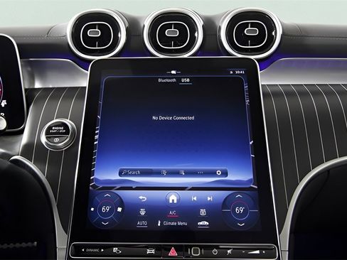 Used 2023 Mercedes-Benz GLC 300 4MATIC image 21