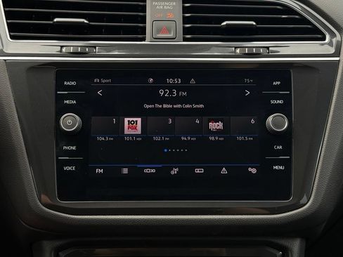 Used 2022 Volkswagen Tiguan SE AWD/4WD image 31