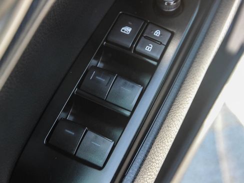 Used 2025 Toyota Camry SE w/ Convenience Package FWD image 20