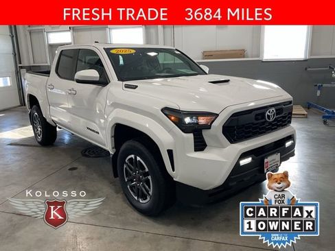 Used 2025 Toyota Tacoma TRD Sport w/ TRD Sport Upgrade Package image 1