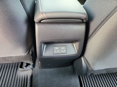 Used 2025 Toyota Corolla SE FWD image 28