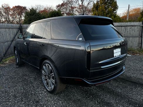 New 2025 Land Rover Range Rover SE image 5