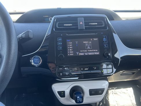 Used 2016 Toyota Prius Two image 16