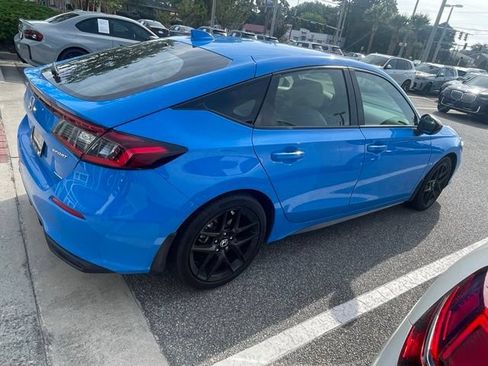 Used 2025 Honda Civic Sport image 5