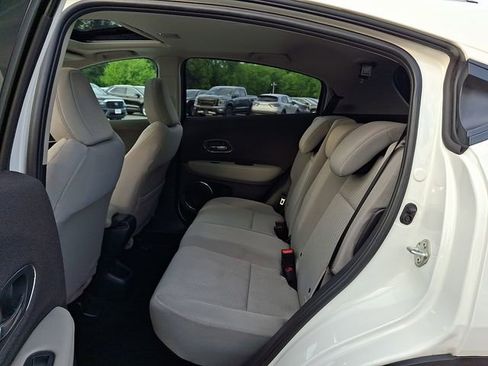 Used 2022 Honda HR-V EX image 10