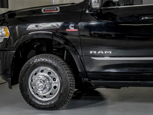 Used 2024 RAM 3500 Limited AWD/4WD image 12