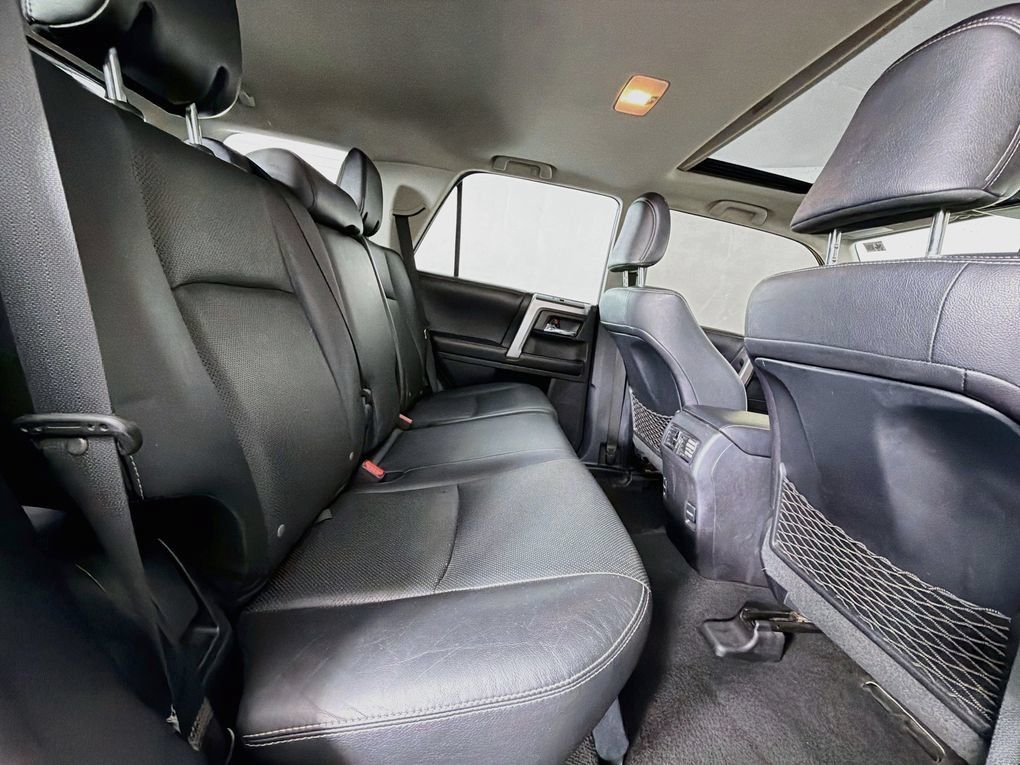 Used 2016 Toyota 4Runner Limited AWD/4WD image 27