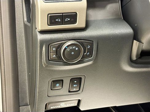 Certified 2022 Ford F250 Lariat w/ Lariat Ultimate Package image 10