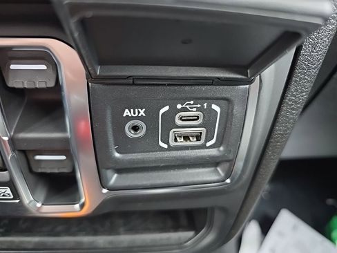 New 2026 Jeep Gladiator Sport image 31