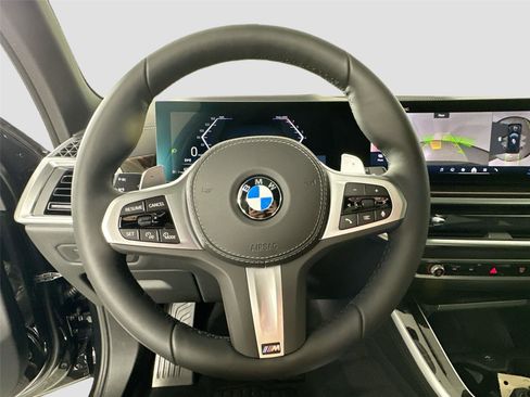New 2026 BMW X5 xDrive40i w/ M Sport Package AWD/4WD image 12