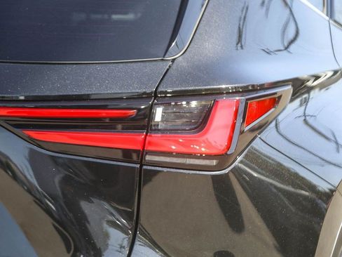 Used 2024 Lexus NX 250 FWD image 9